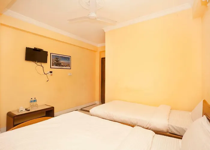 Spot On 397 Triveni Hotel